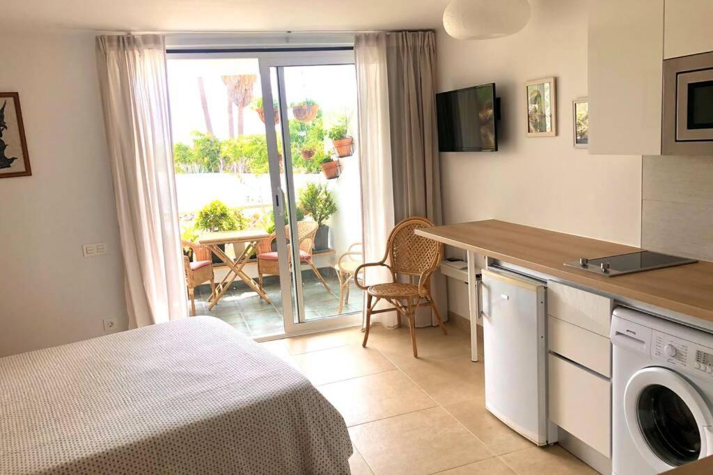 Modern & Spacious Studio Isla, Puerto Del Carmen Tías Exteriör bild